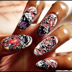 Scratch Nail Wraps in Different Stripes